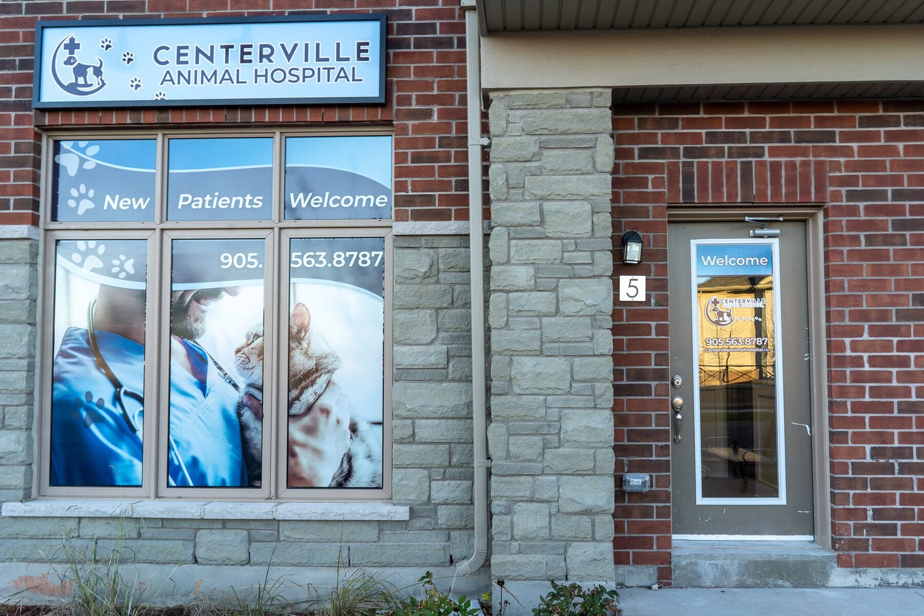 Centerville Animal Hospital storefront at 5014 Serena Drive in Beamsville