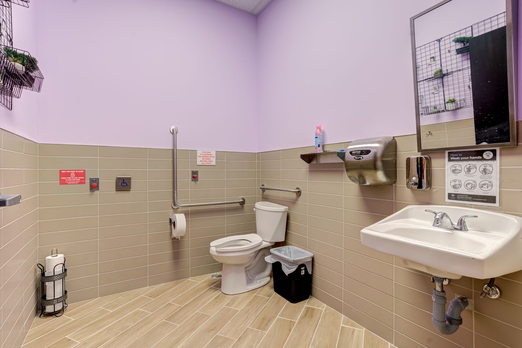 Accessible restaurant washroom